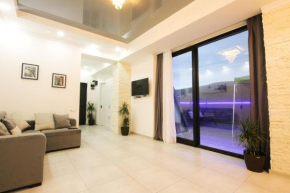 Bobo's luxury penthouse